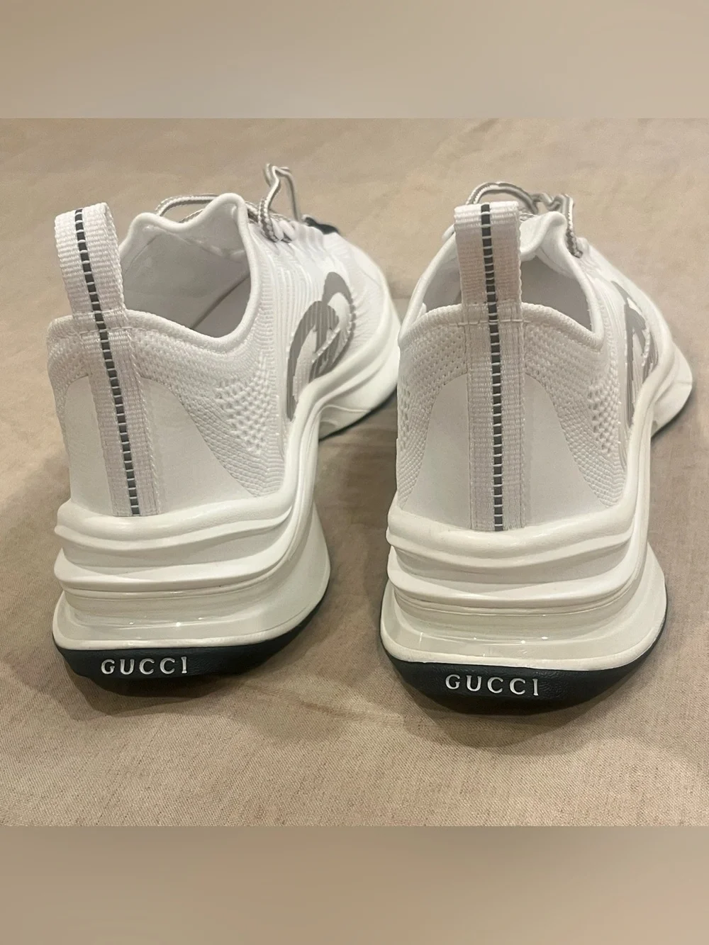 Gucci gg logo